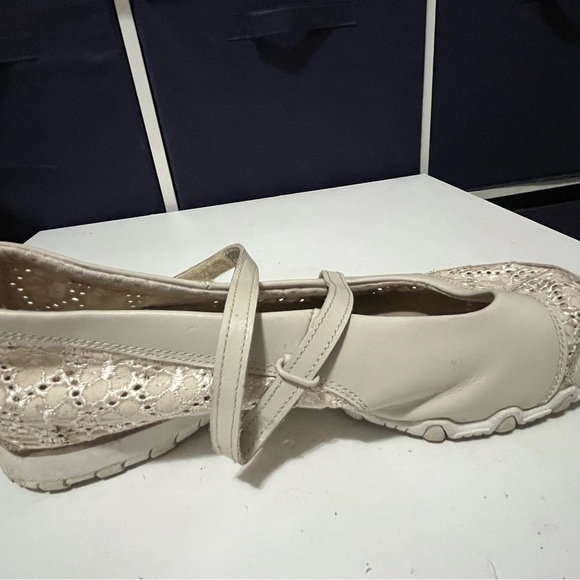 Skechers Active Bikers Luxe Off White Lace Z Strap Mary Jane Shoes Women's 9.5 - Picture 9 of 16